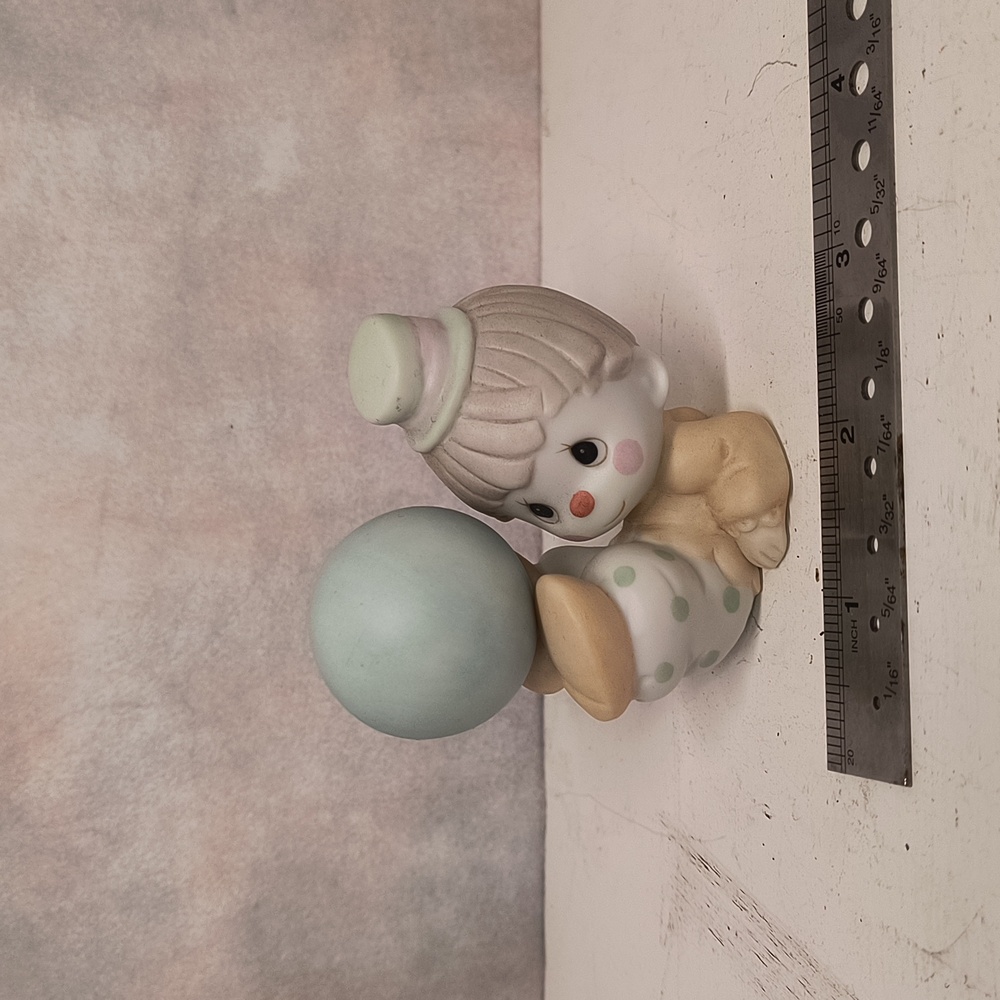 Vintage Enesco PRECIOUS MOMENTS ~ 1984 Clown Figurine with Ball ~ 12238/A